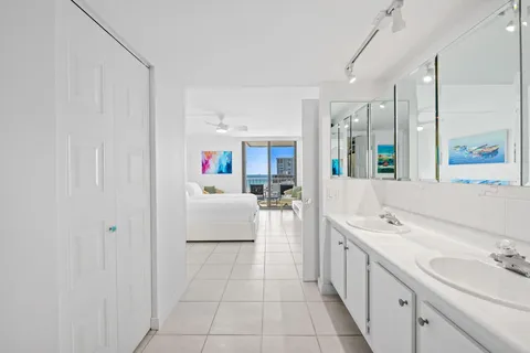 $750,000 | 1010 South Ocean Boulevard, Unit 1502, Pompano Beach, FL 33062