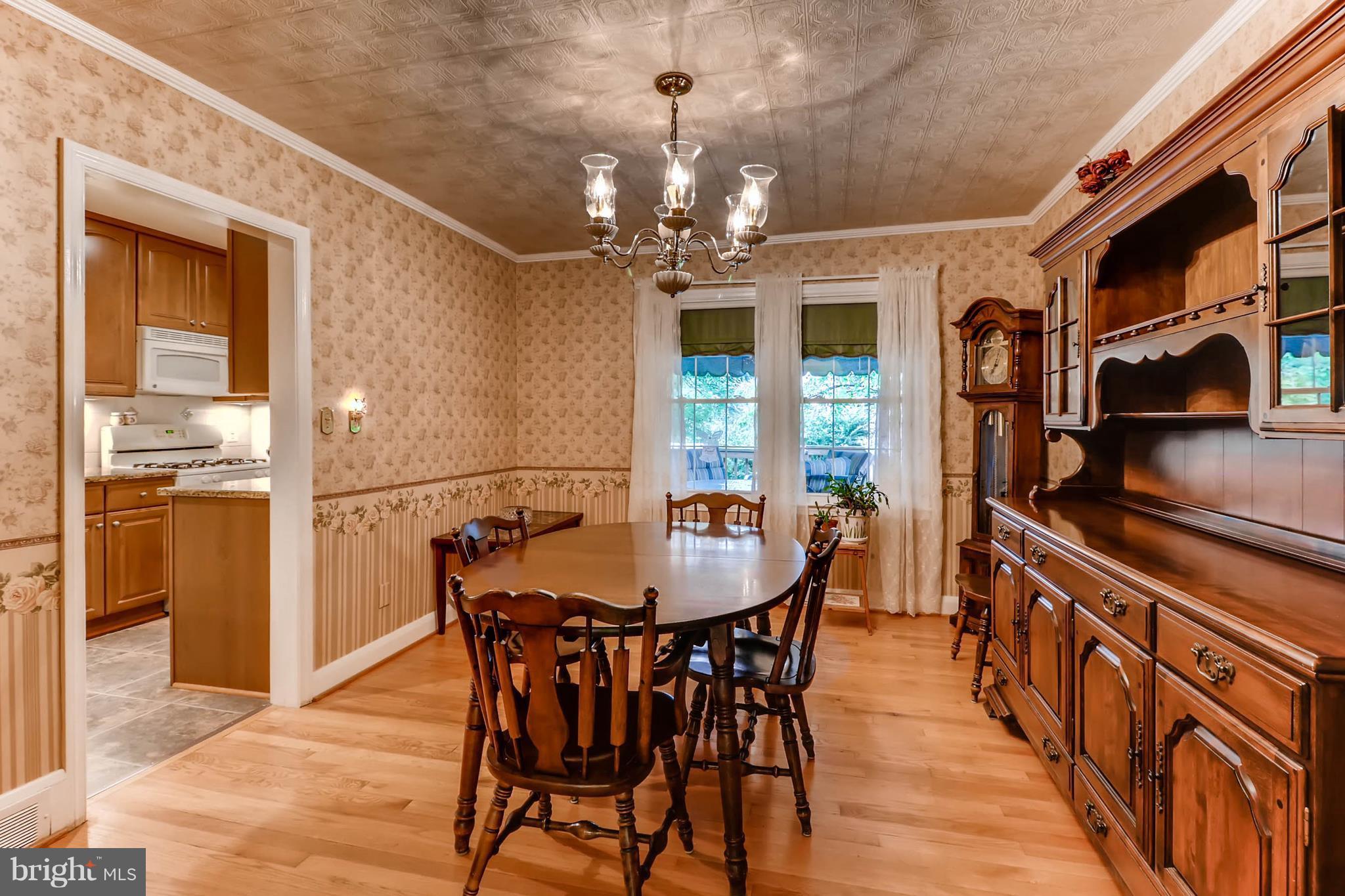 1811 Edgewood Road Baltimore, MD 21286 - Photo 7 of 28 Dining Room