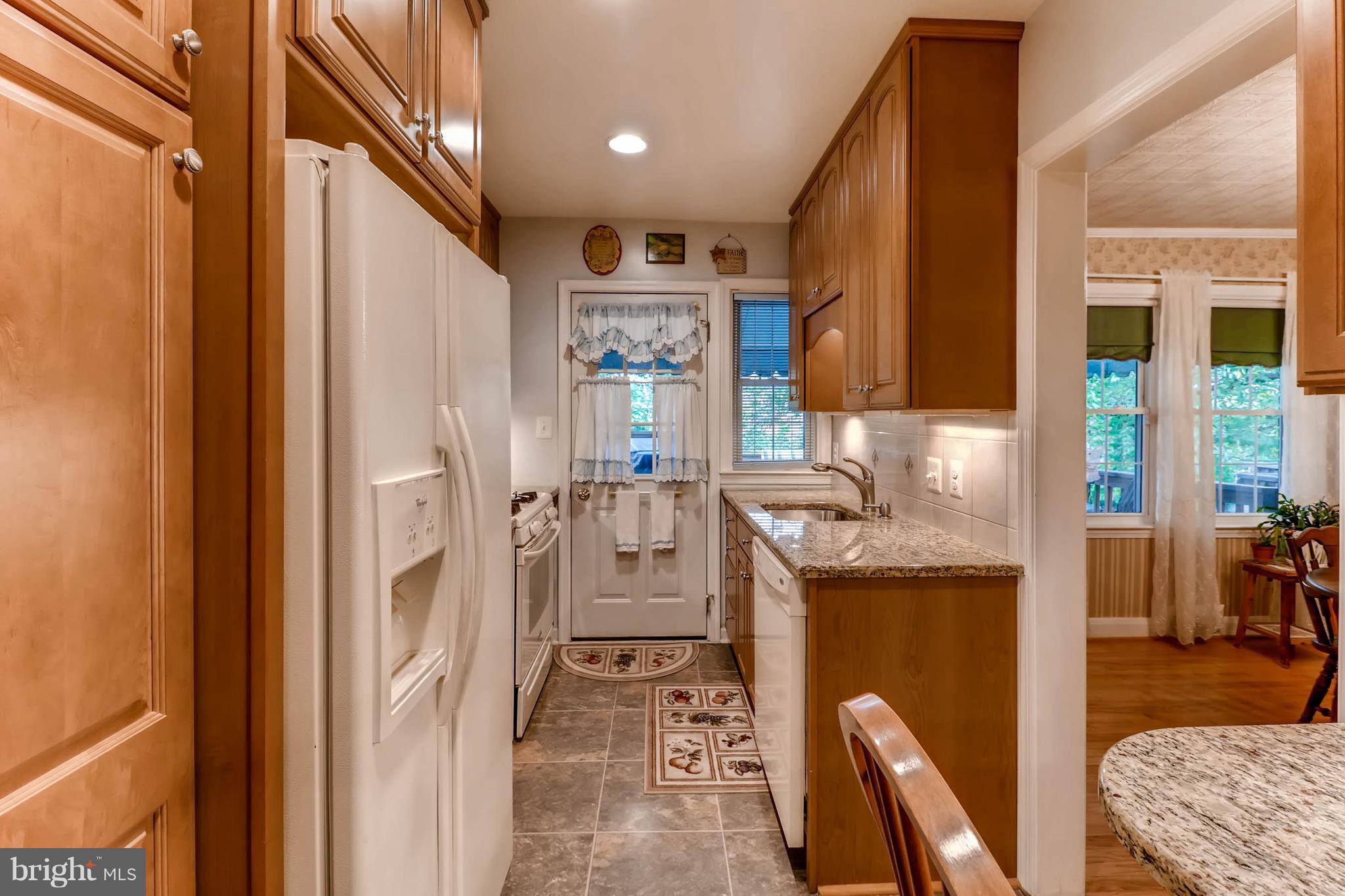 1811 Edgewood Road Baltimore, MD 21286 - Photo 9 of 28 Kitchen