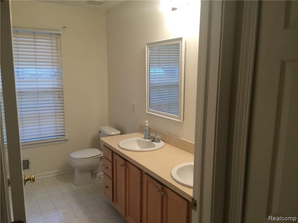 3651 Stratton Lane Howell, MI 48843 - Photo 20 of 29 image4 (5).JPG