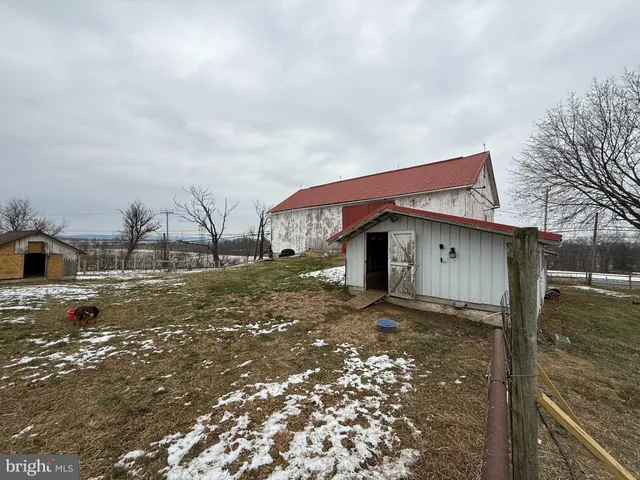 $4,950 | 937 Main Street, Mohrsville, PA 19541