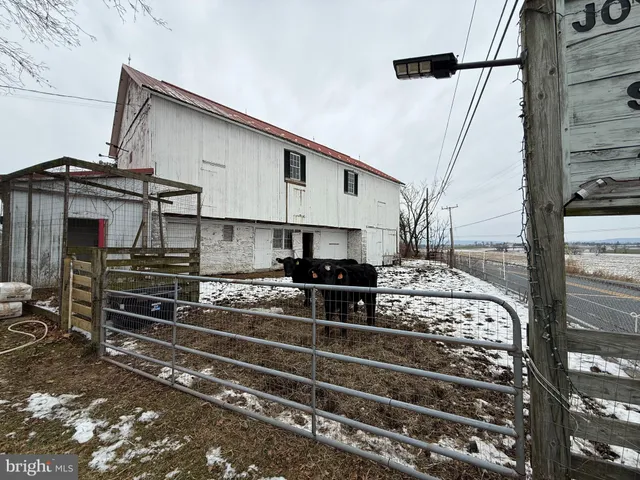 $4,950 | 937 Main Street, Mohrsville, PA 19541