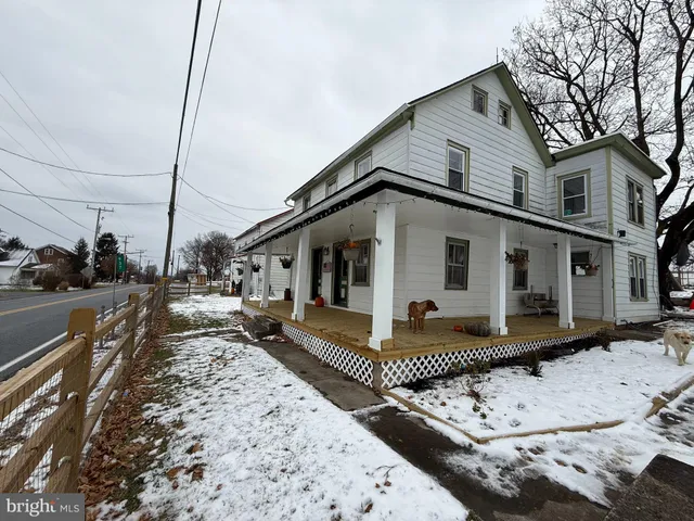 $4,950 | 937 Main Street, Mohrsville, PA 19541