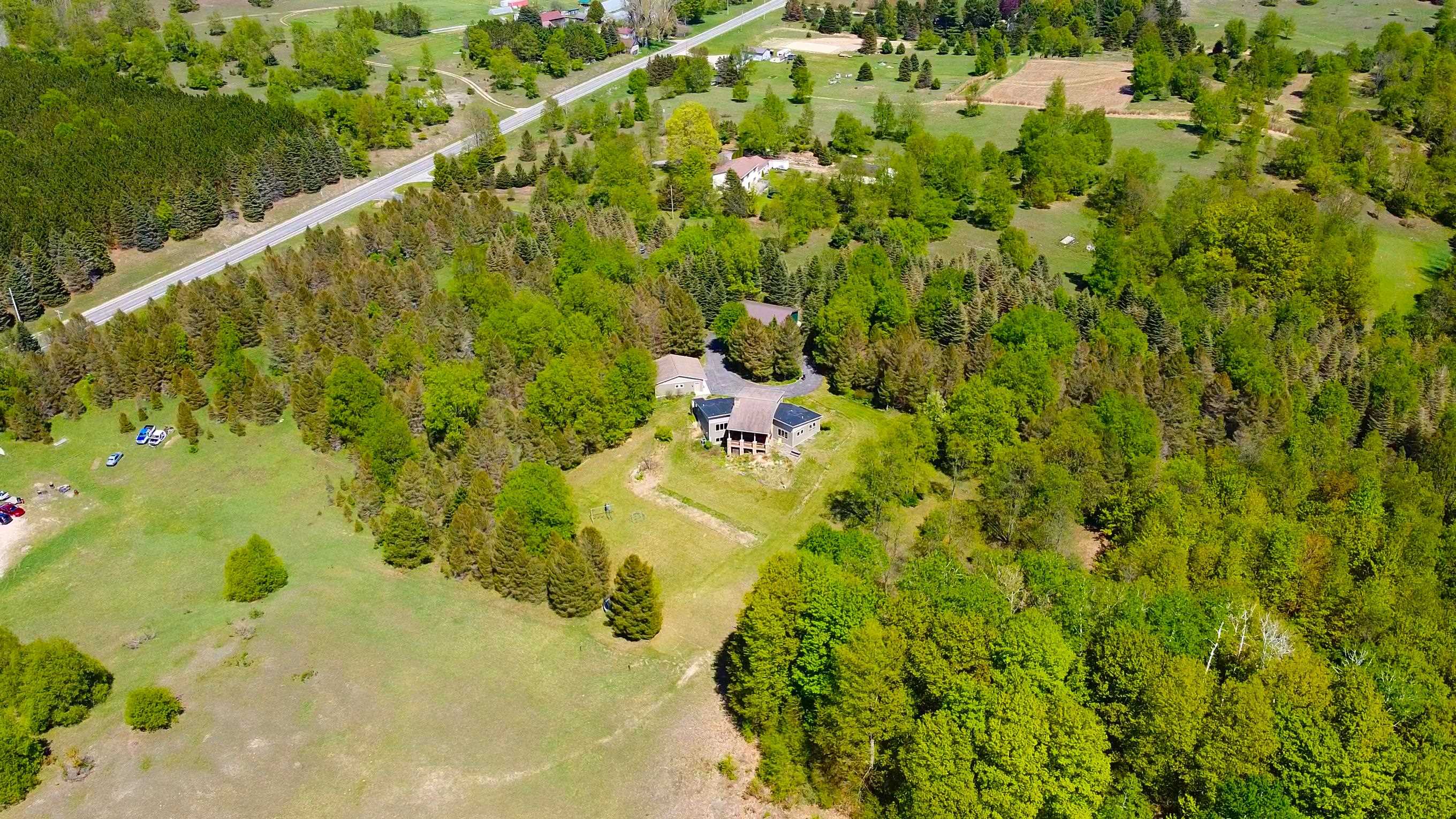 2525 West Burdickville Road Maple City, MI 49664 - Photo 5 of 77