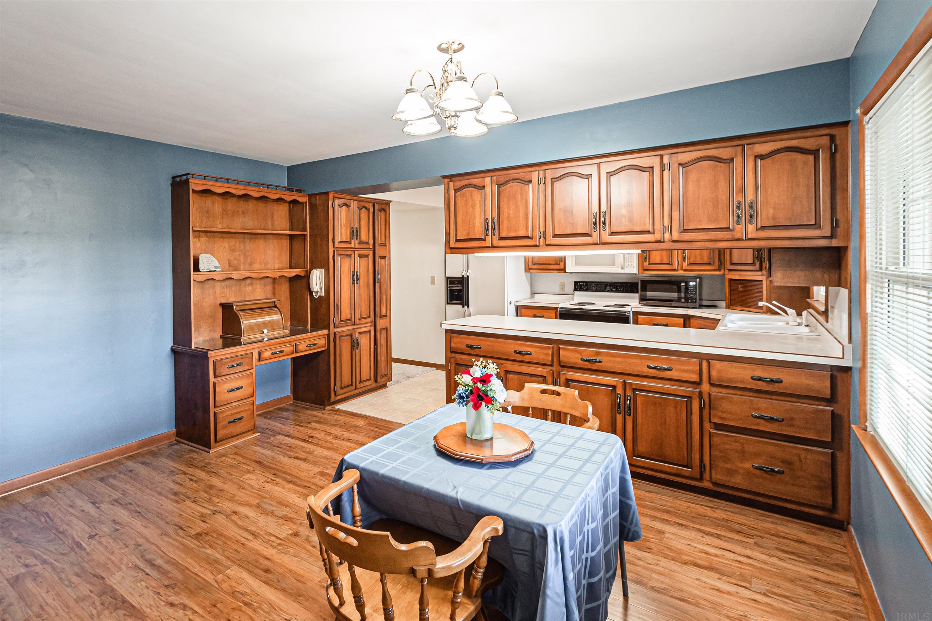 409 Reyling Drive Jasper, IN 47546 - Photo 14 of 34 Gallery Image 14
