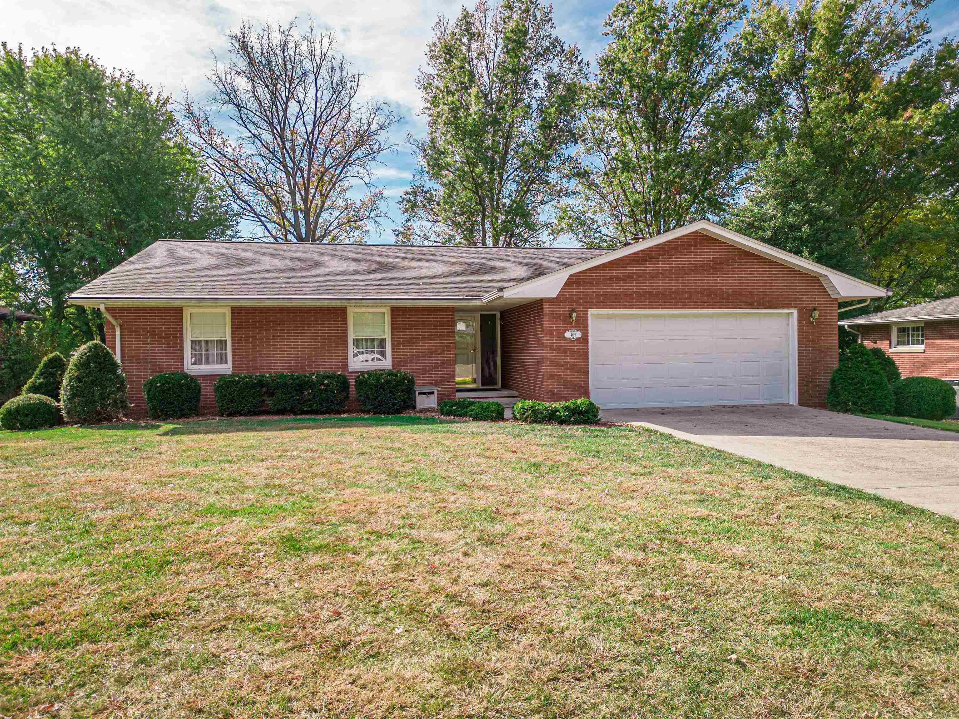 409 Reyling Drive Jasper, IN 47546 - Photo 2 of 34 Gallery Image 2