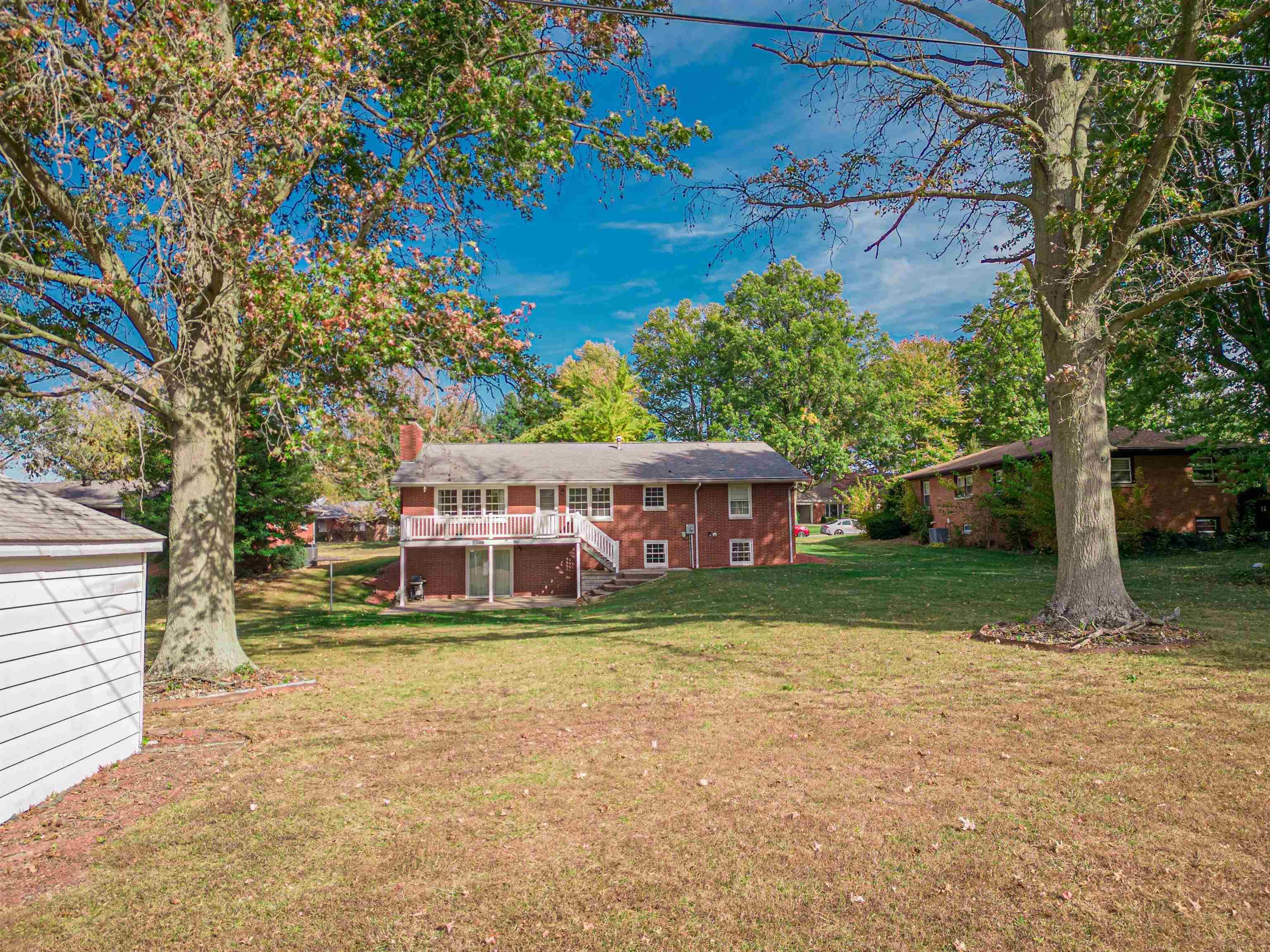 409 Reyling Drive Jasper, IN 47546 - Photo 6 of 34 Gallery Image 6