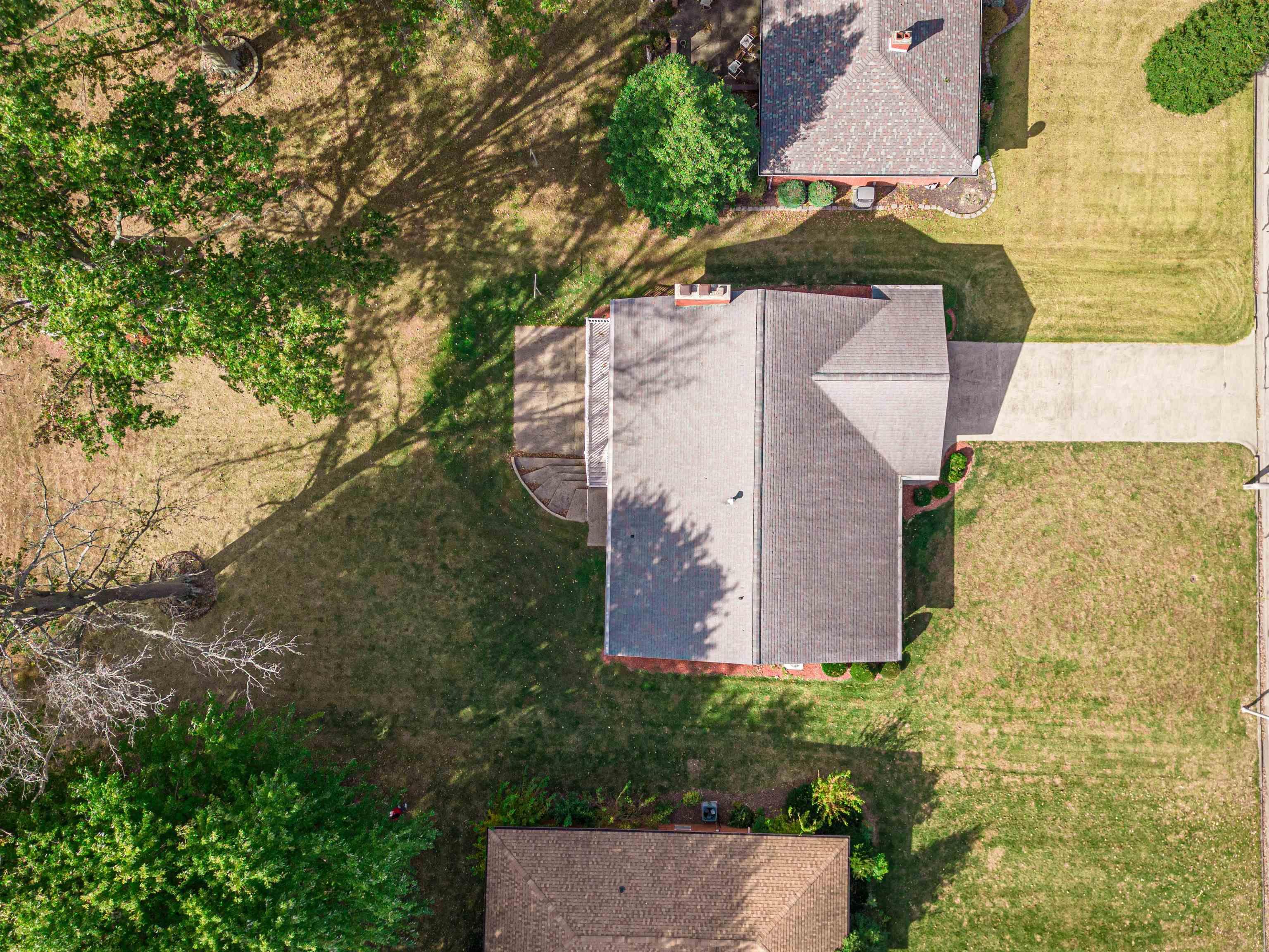409 Reyling Drive Jasper, IN 47546 - Photo 9 of 34 Gallery Image 9