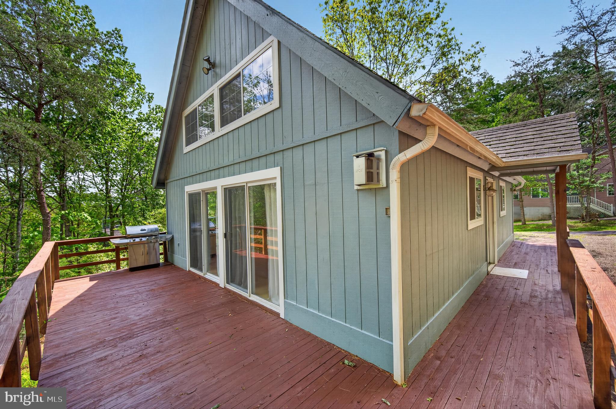 393 Palmer Road Basye, VA 22810 - Photo 9 of 33