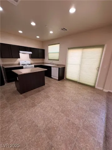 $1,991 | 968 Via Gandalfi, Henderson, NV 89011
