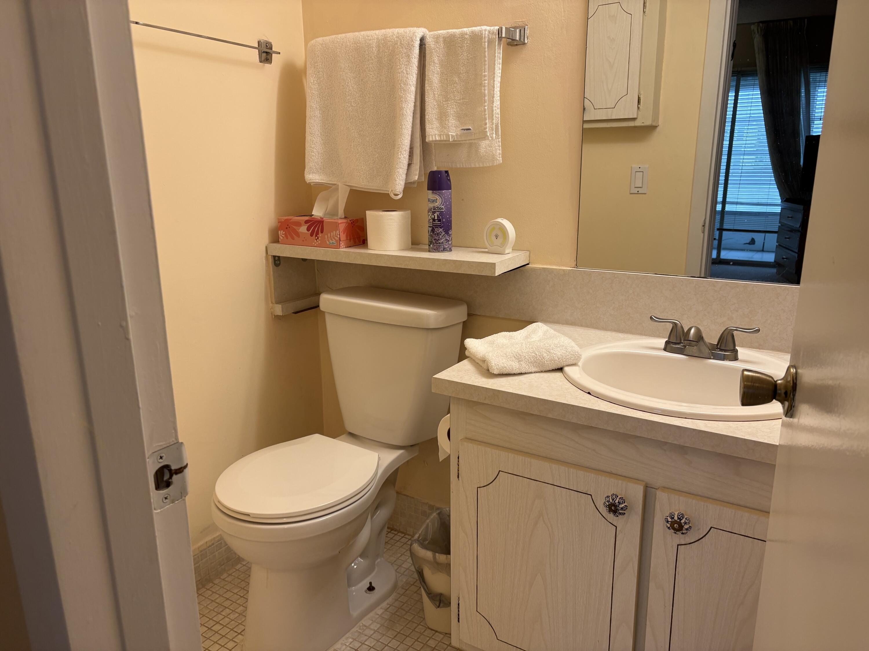 112 C Preston Way, Unit 112C Boca Raton, FL 33434 - Photo 17 of 19 IMG_0680