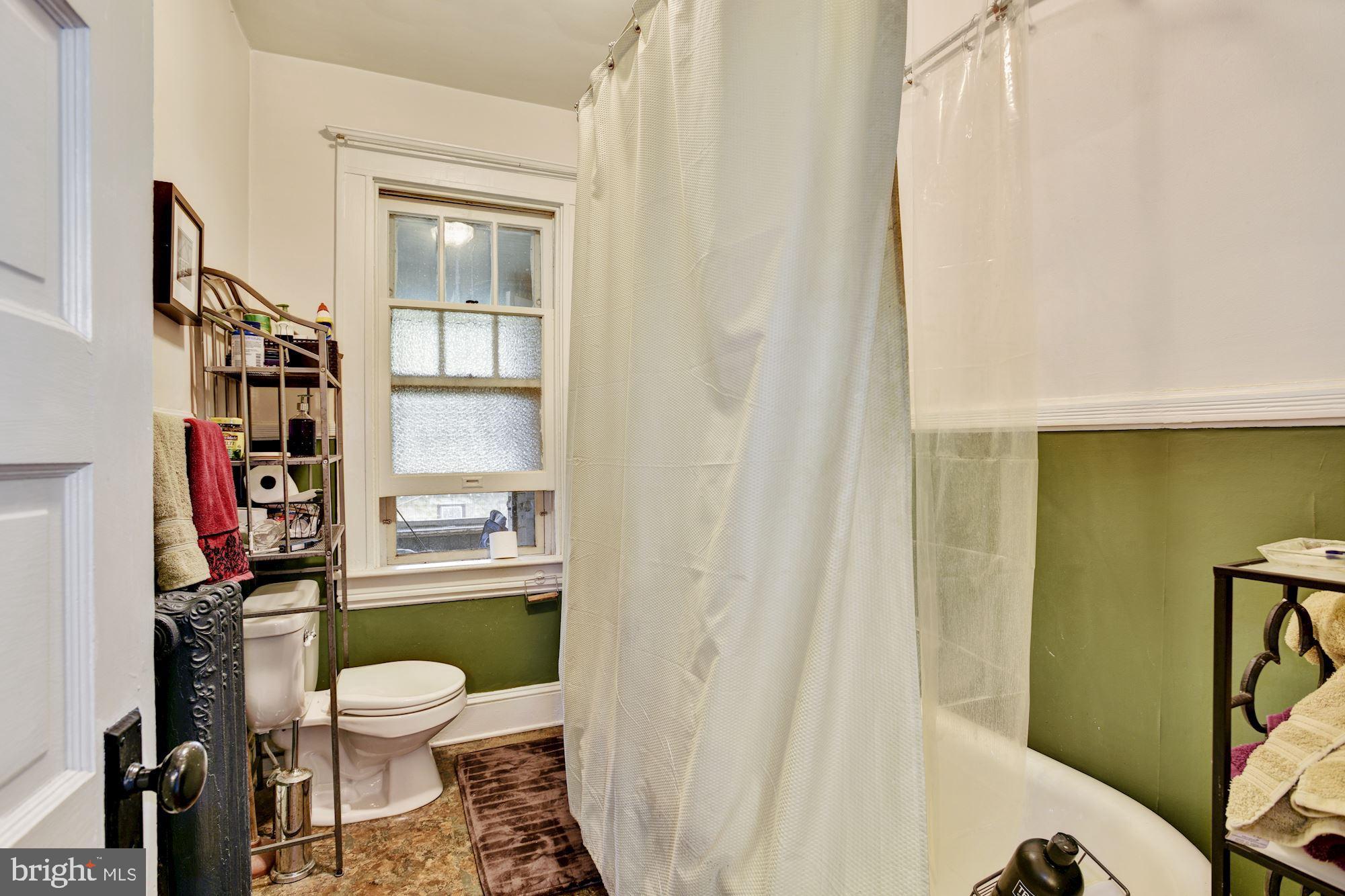 2709 Goodwood Road Baltimore, MD 21214 - Photo 21 of 31 Bath