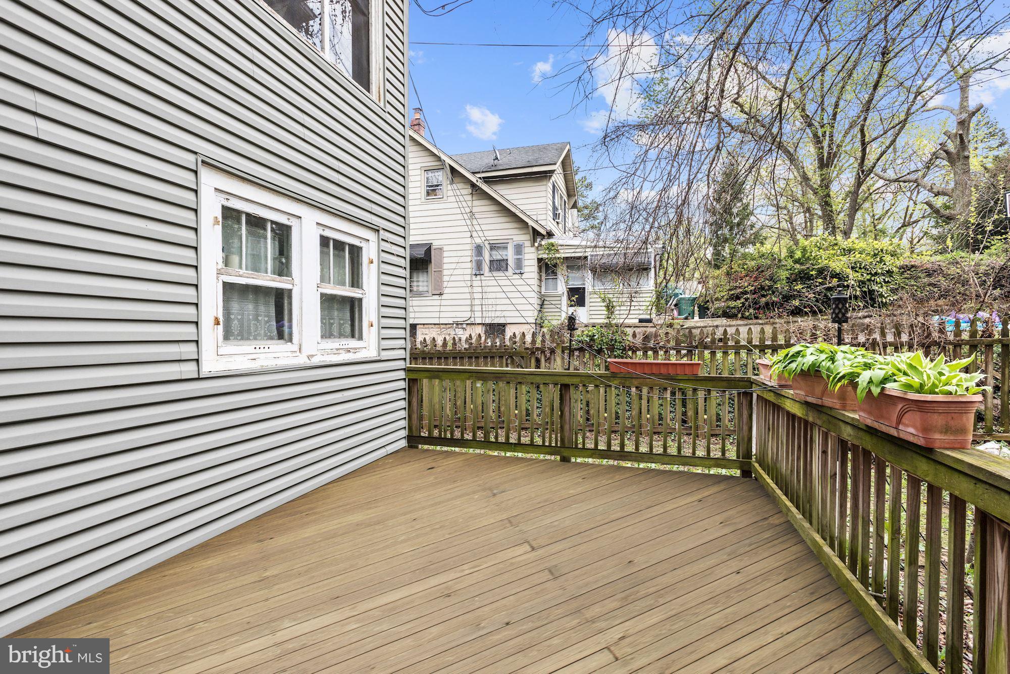 2709 Goodwood Road Baltimore, MD 21214 - Photo 26 of 31 Deck