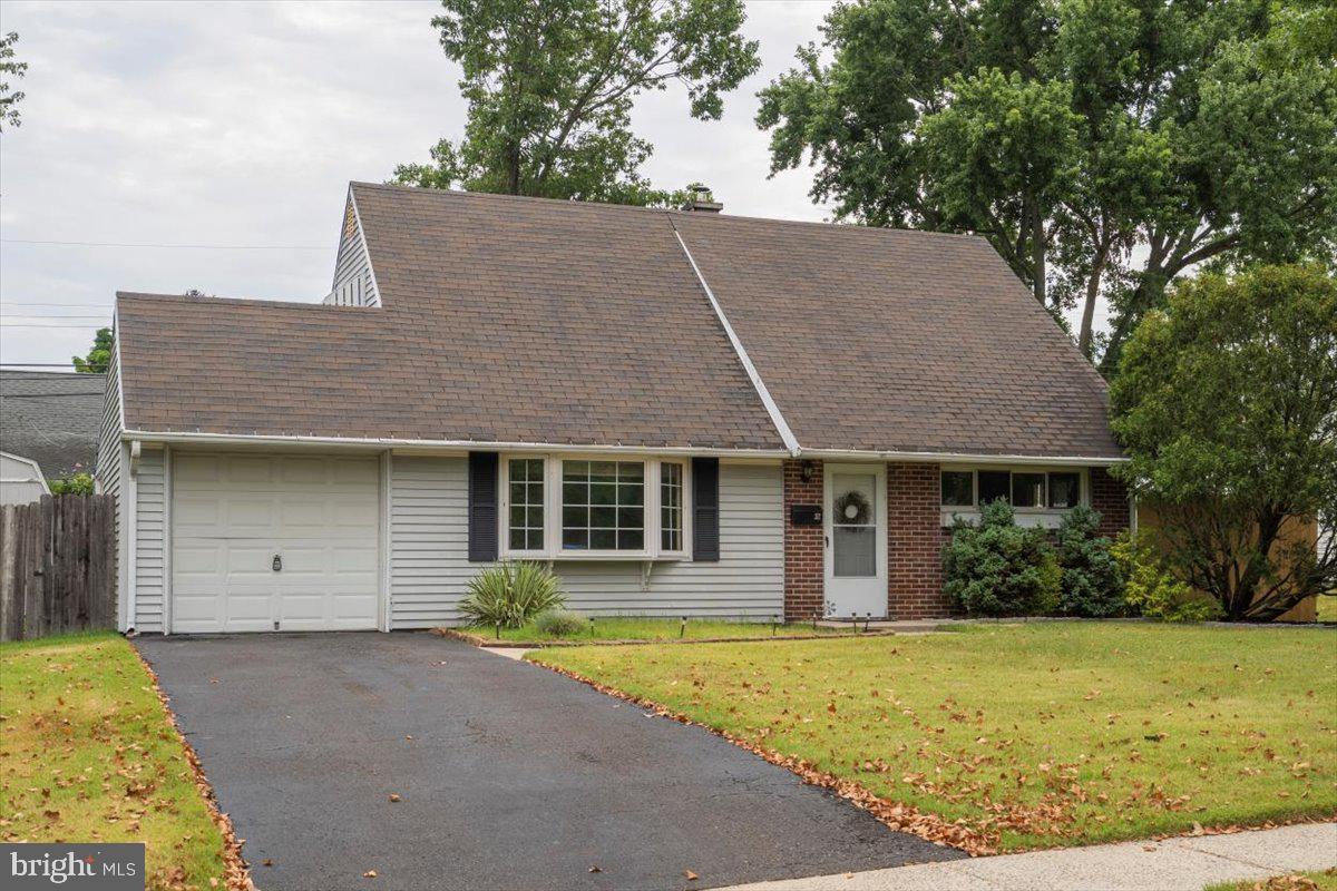 32 Quill Road Levittown, PA 19057 - Photo 1 of 25 Gallery Image 1