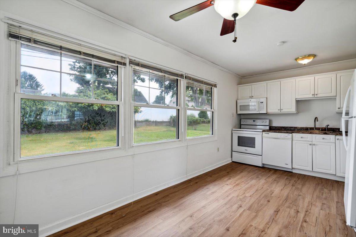 32 Quill Road Levittown, PA 19057 - Photo 6 of 25 Gallery Image 6