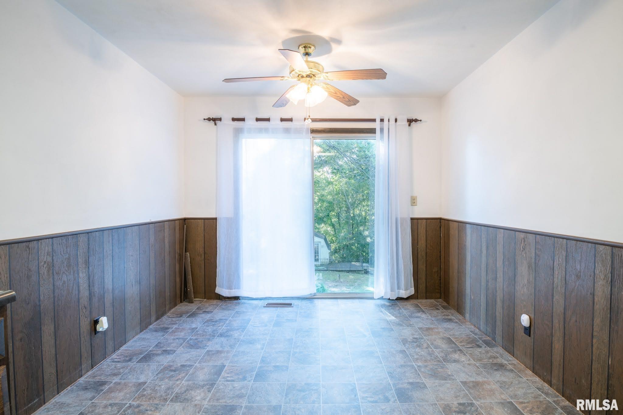 1611 Upper Spring Bay Road Metamora, IL 61548 - Photo 26 of 52