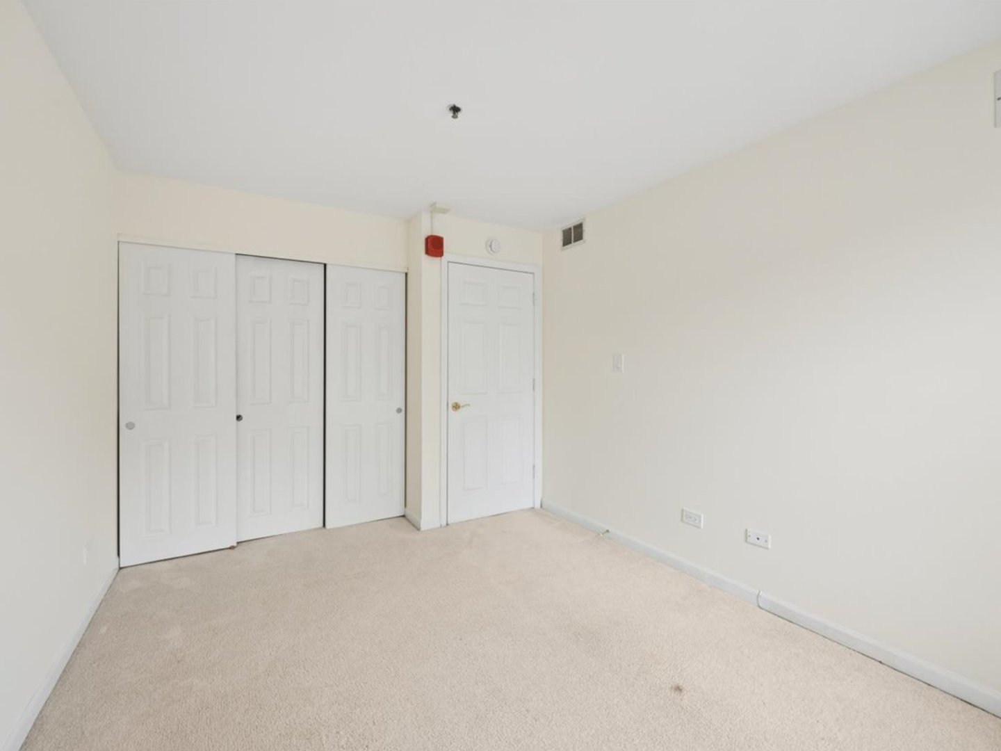 3265 Kirchoff Road, Unit 217 Rolling Meadows, IL 60008 - Photo 13 of 16