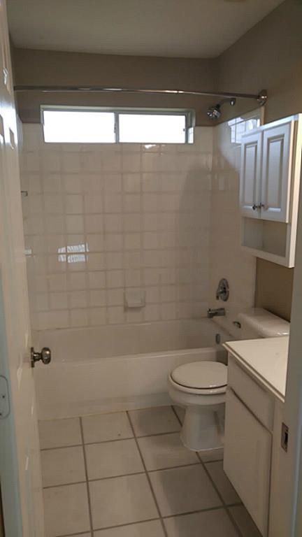 5104 Big Spring Drive Pearland, TX 77584 - Photo 18 of 28 Second bath