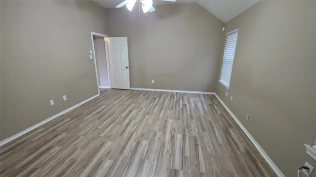 $2,300 | 5104 Big Spring Drive, Pearland, TX 77584