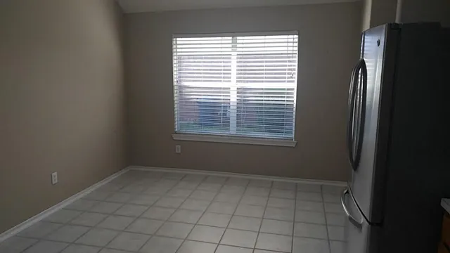 $2,300 | 5104 Big Spring Drive, Pearland, TX 77584