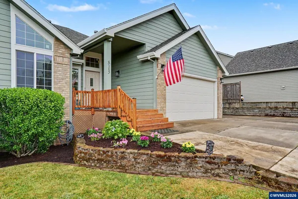 $615,000 | 813 Southwest 8th Street, Sublimity, OR 97385