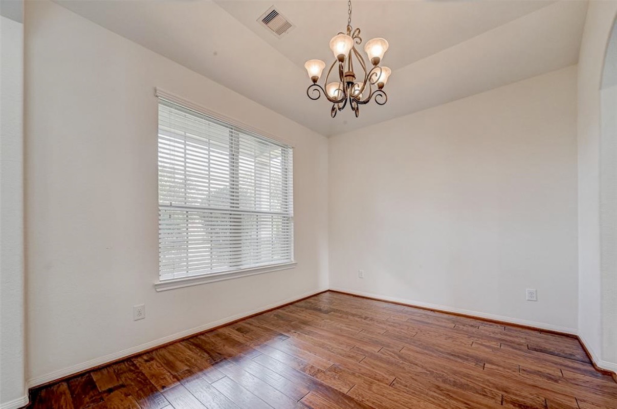 11 Sagamore Ridge Place Spring, TX 77389 - Photo 7 of 35