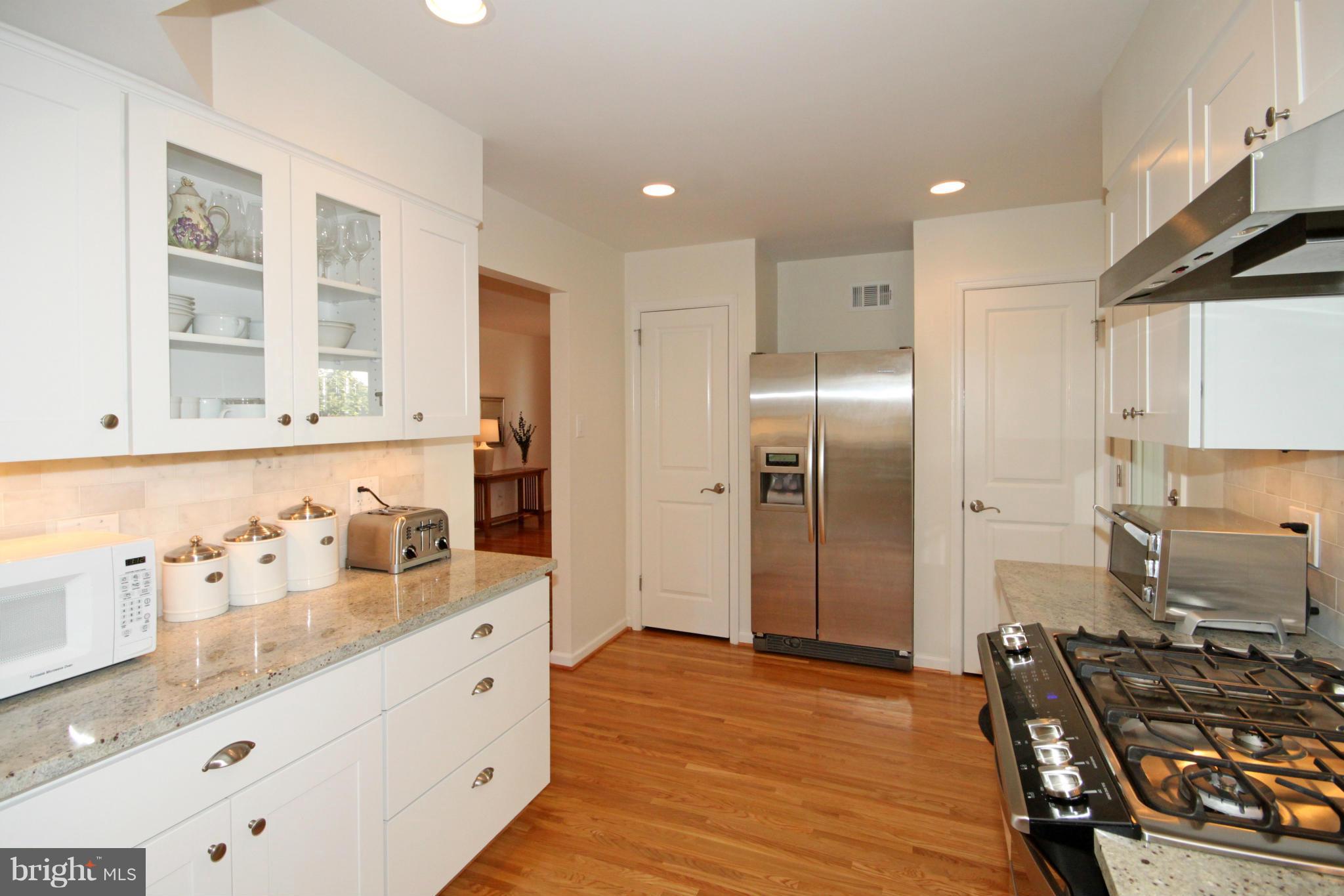 5635 Bellington Avenue Springfield, VA 22151 - Photo 11 of 29 Kitchen