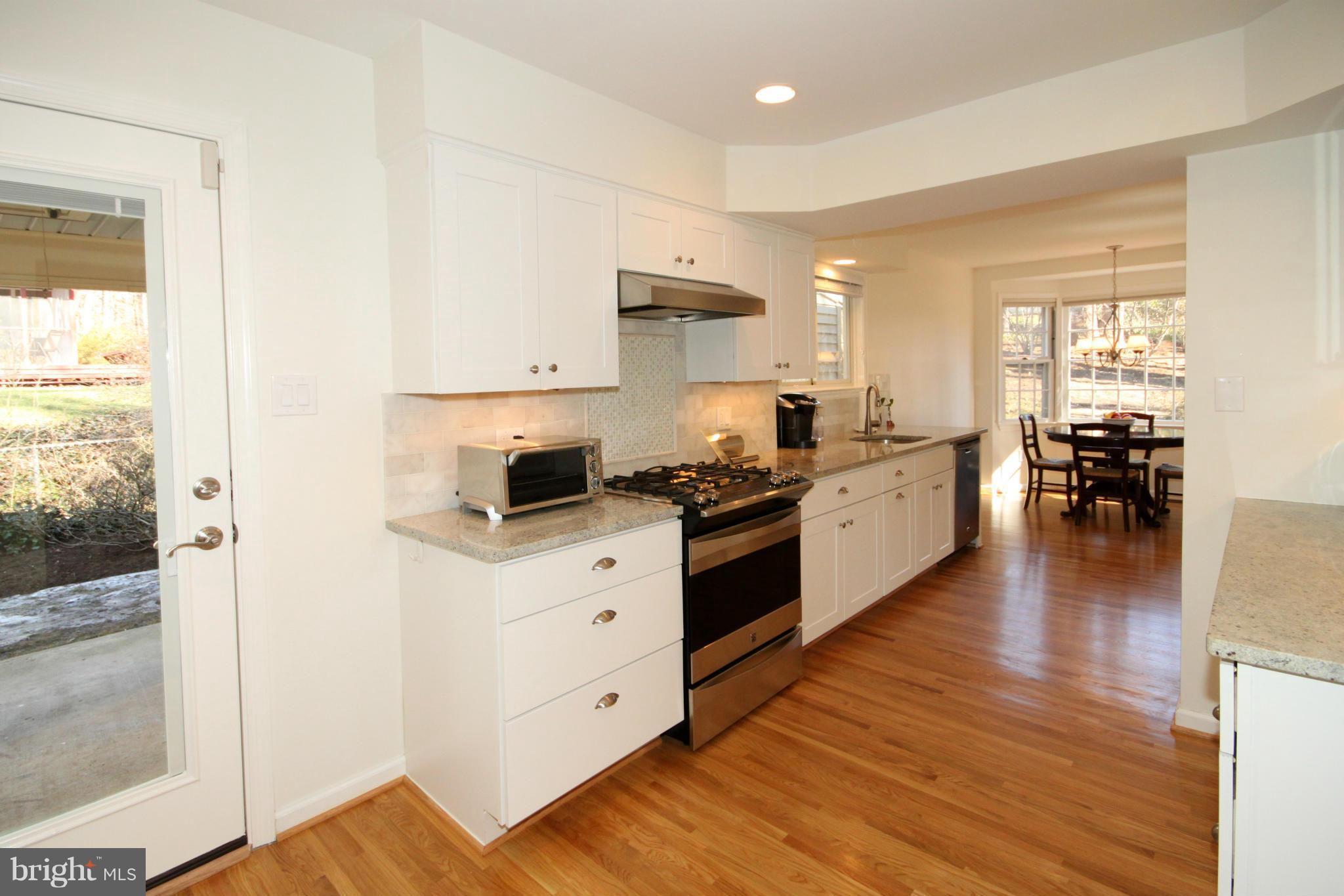 5635 Bellington Avenue Springfield, VA 22151 - Photo 14 of 29 Kitchen