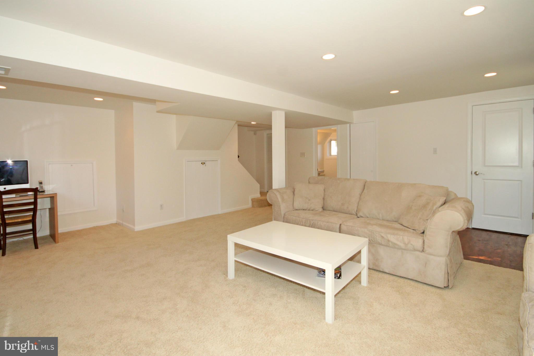 5635 Bellington Avenue Springfield, VA 22151 - Photo 23 of 29 Interior (General)