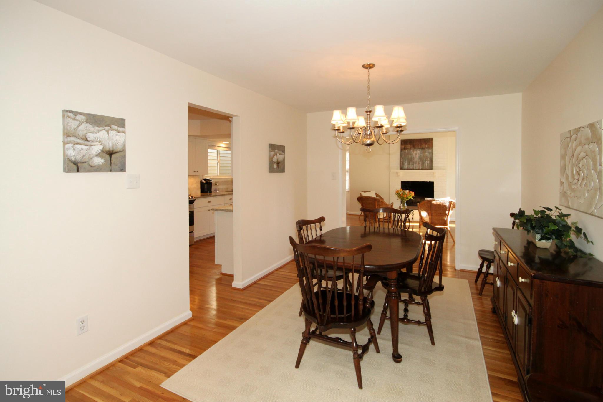 5635 Bellington Avenue Springfield, VA 22151 - Photo 5 of 29 Dining Room