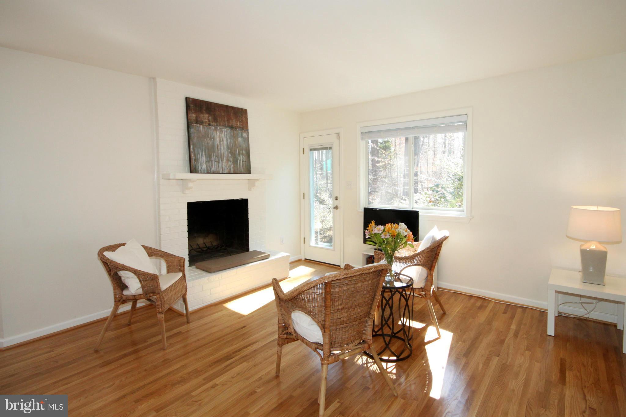 5635 Bellington Avenue Springfield, VA 22151 - Photo 7 of 29 Family Room