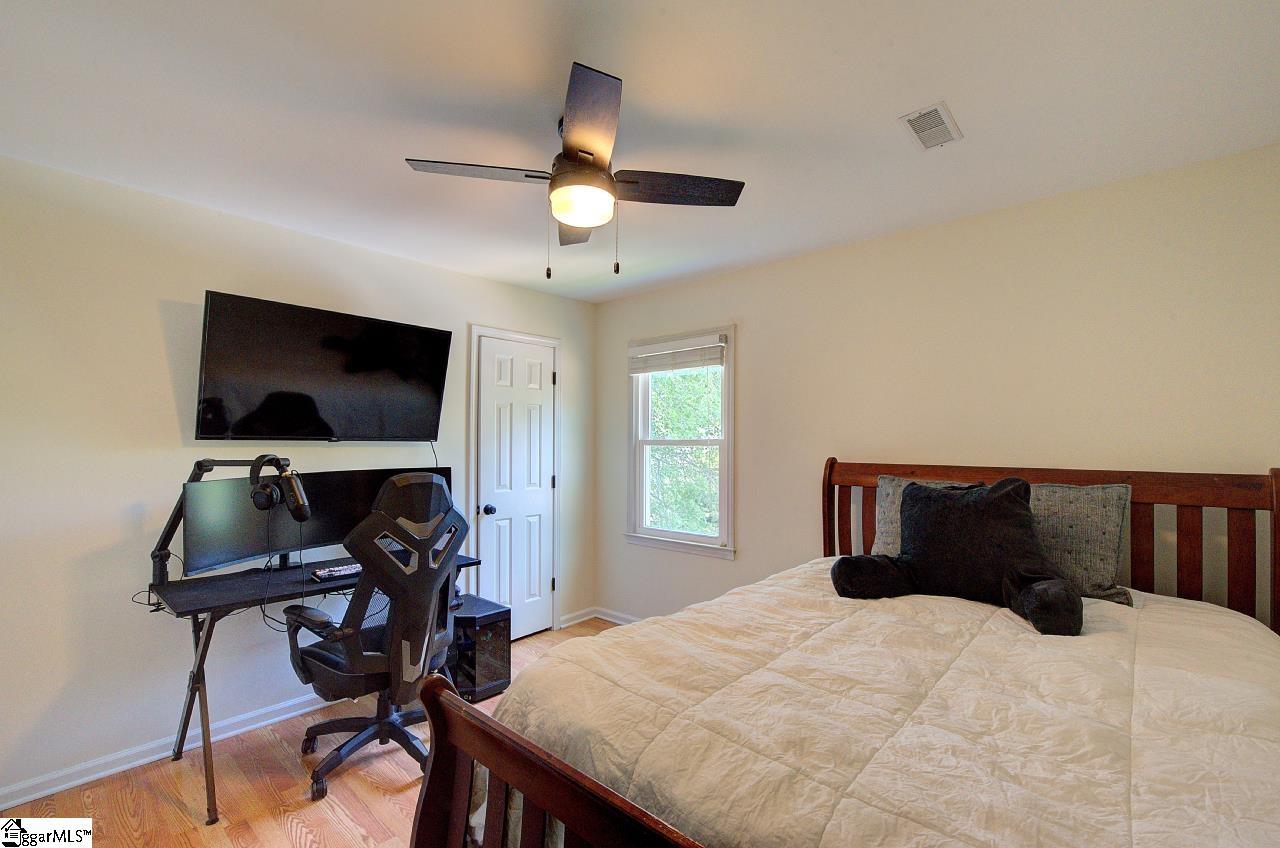 419 Hedgerow Drive Greenville, SC 29607 - Photo 34 of 48