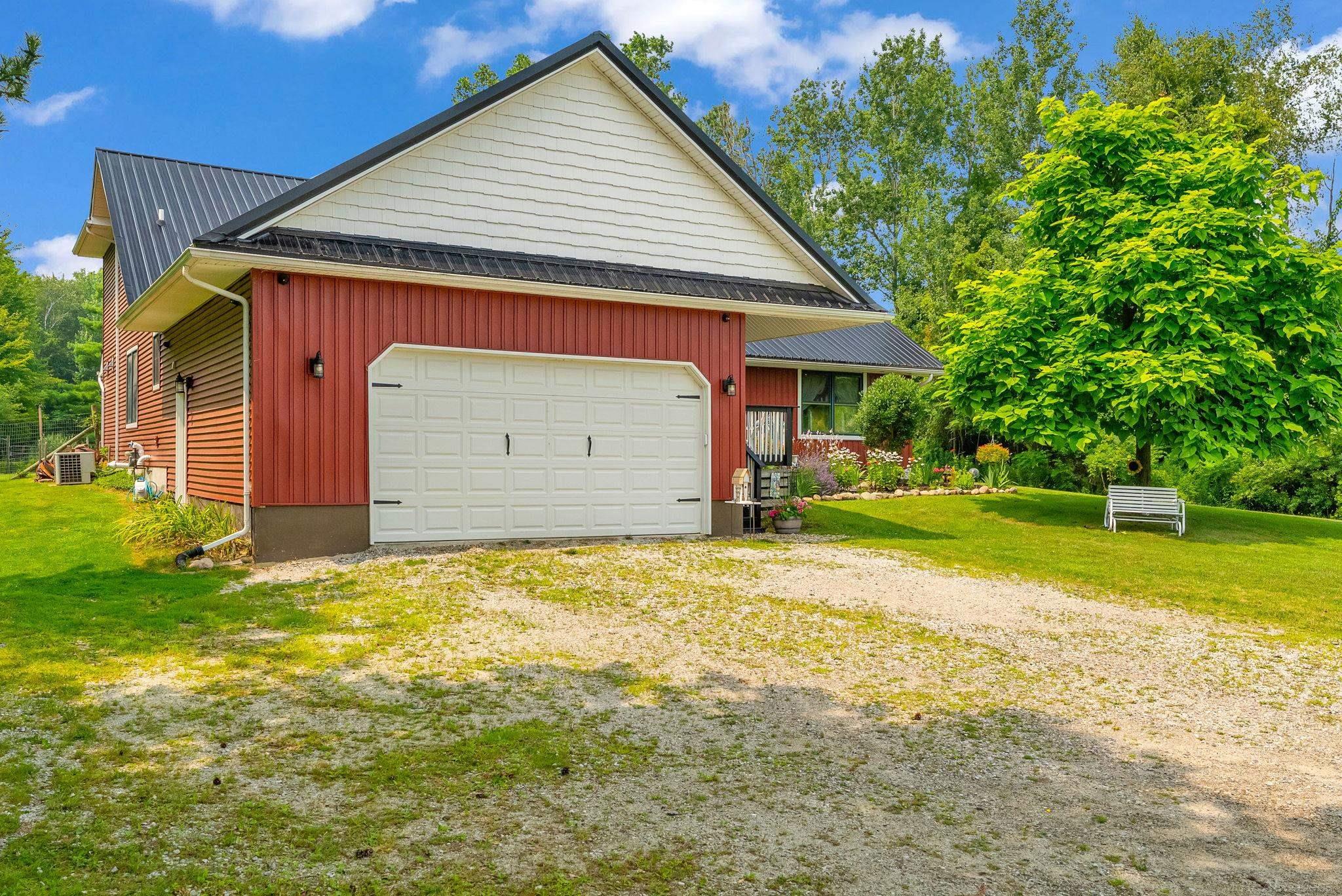 7574 Lakeshore Road Lexington, MI 48450 - Photo 9 of 68 Gallery Image 9