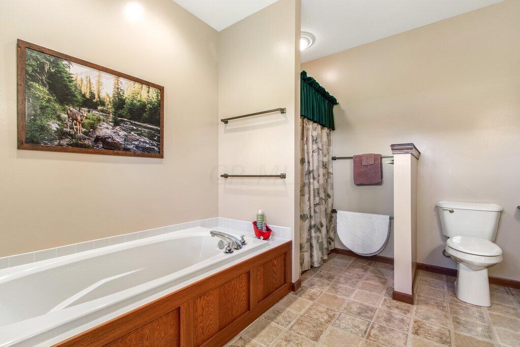 4168 Clark-Shaw Road Powell, OH 43065 - Photo 14 of 25 4168 Clark-Shaw Road-22.jpg-SMALL