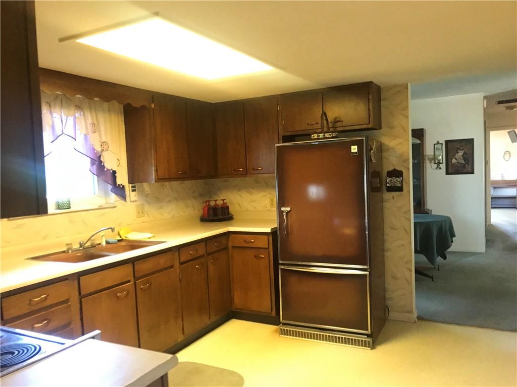 301 College Corner Road Centerville, IN 47330 - Photo 9 of 23