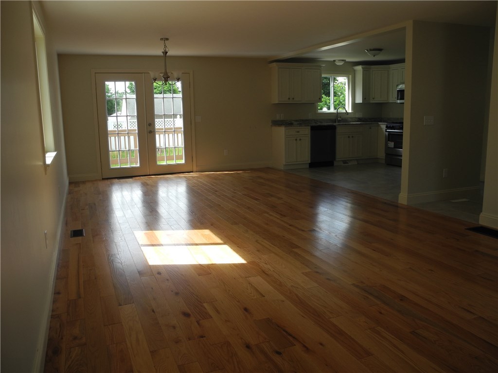 21 Raphael Avenue Providence, RI 02904 - Photo 2 of 15 Gallery Image 2