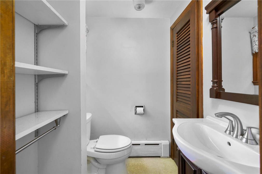 33 Brenton Road Newport, RI 02840 - Photo 31 of 40 Half Bath