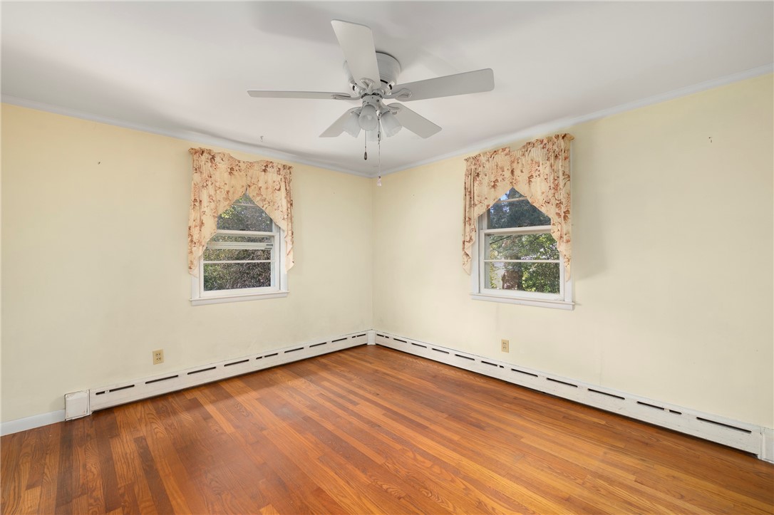 33 Brenton Road Newport, RI 02840 - Photo 34 of 40 Bedroom 3