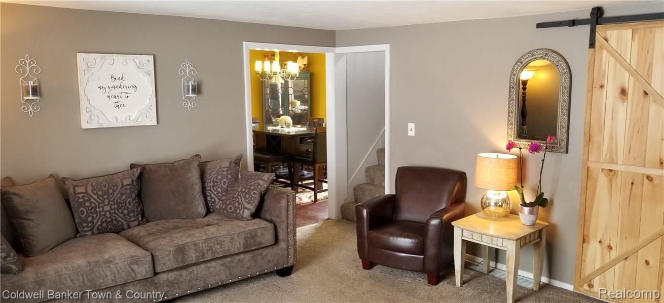 4380 Payne Road Bancroft, MI 48414 - Photo 15 of 31 Living Room.jpg
