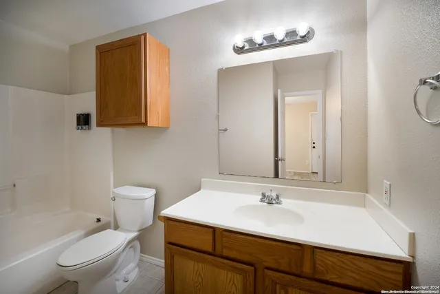 $1,285 | 1152 Misty Acres Drive, New Braunfels, TX 78130