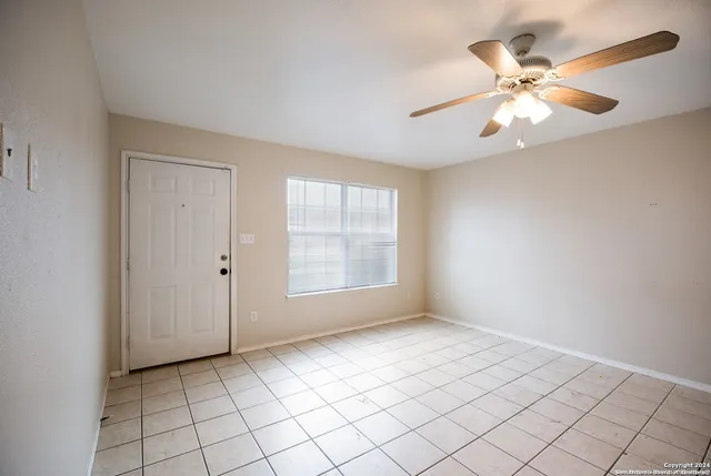 $1,285 | 1152 Misty Acres Drive, New Braunfels, TX 78130