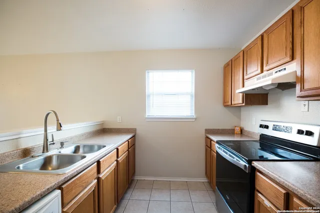 $1,285 | 1152 Misty Acres Drive, New Braunfels, TX 78130