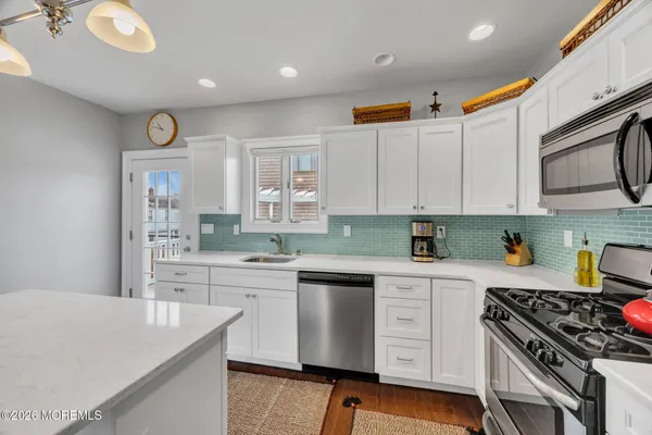 $4,500 | 46 Barberie Avenue, Highlands, NJ 07732