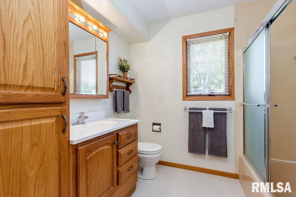 5470 White Post Road Bettendorf, IA 52722 - Photo 16 of 24 Gallery Image 16