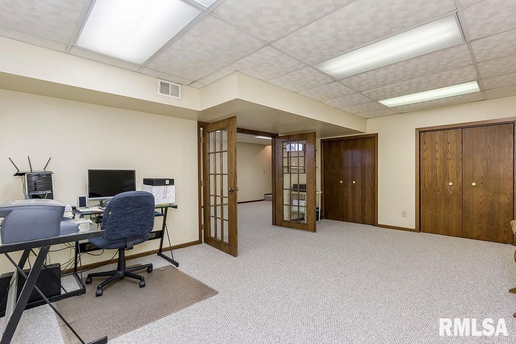 5470 White Post Road Bettendorf, IA 52722 - Photo 20 of 24 Gallery Image 20