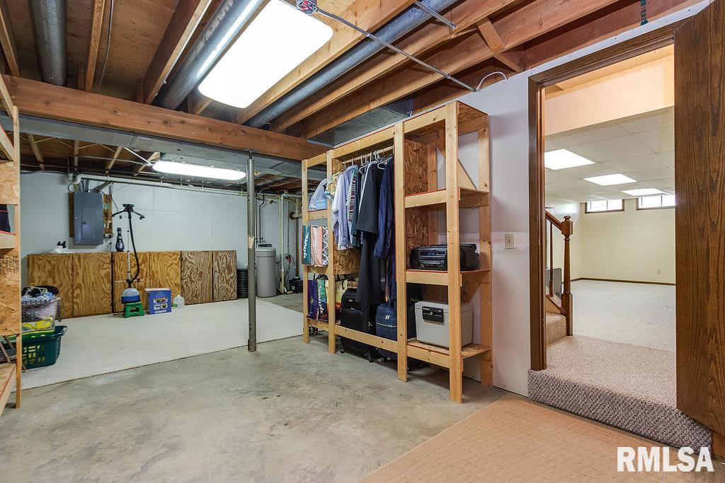 5470 White Post Road Bettendorf, IA 52722 - Photo 21 of 24 Gallery Image 21