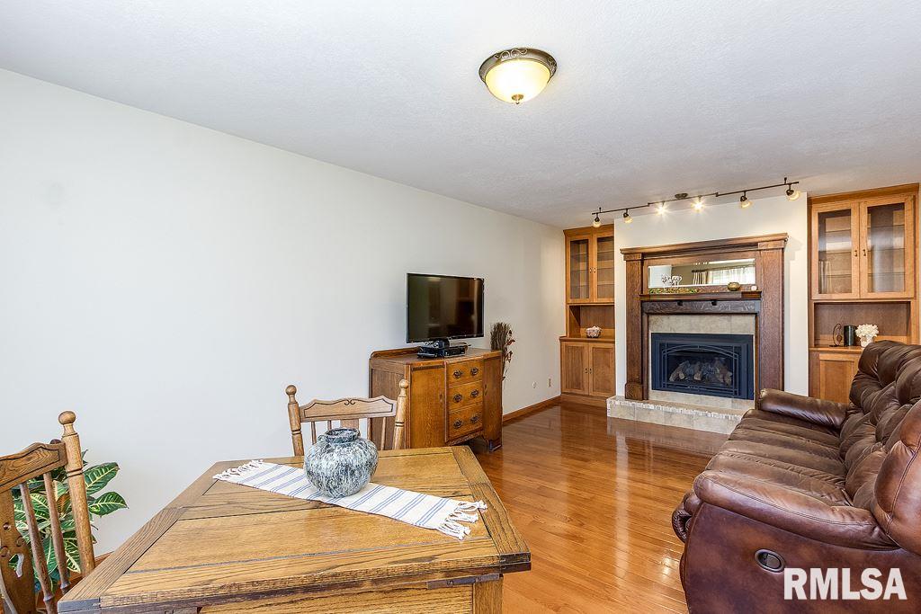 5470 White Post Road Bettendorf, IA 52722 - Photo 10 of 24 Gallery Image 10