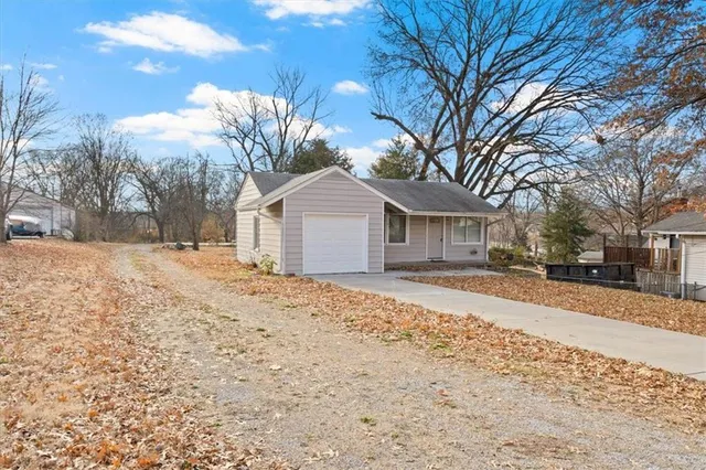 $225,000 | 225 East Whittier Street, Kansas City, MO 64119