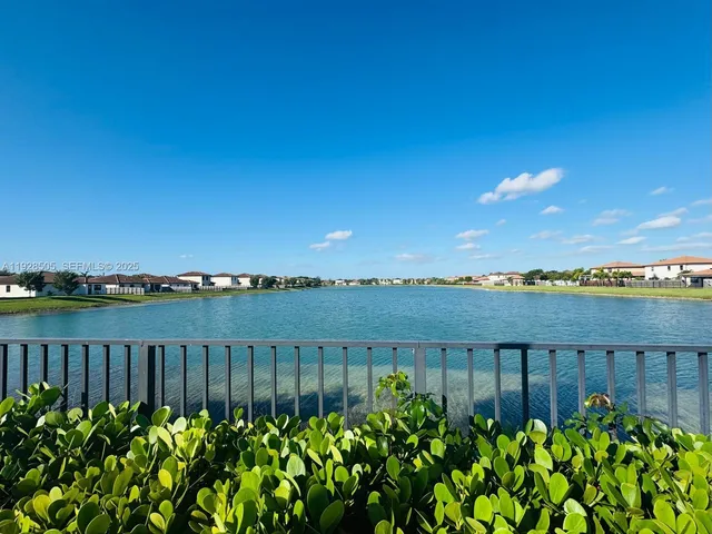 $629,900 | 2491 Southeast 2nd Street, Homestead, FL 33033