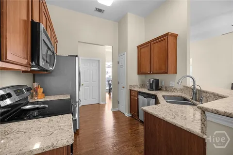 $334,900 | 122 Willow Point Circle, Savannah, GA 31407